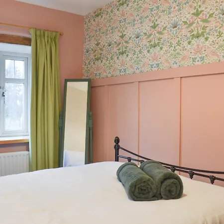 Mirfield Holiday home